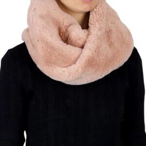 H&M Divided Champagne Blush Pink Cozy Warm Fuzzy Pull  On Infinity Blanket Scarf